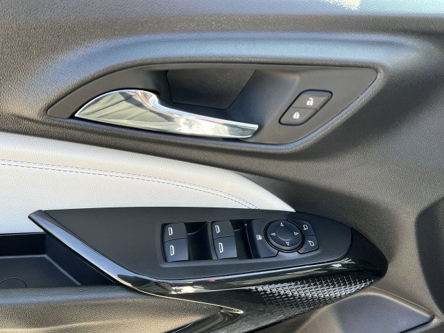 Used 2025 Chevrolet Trax LT w/ Driver Confidence Package image 22
