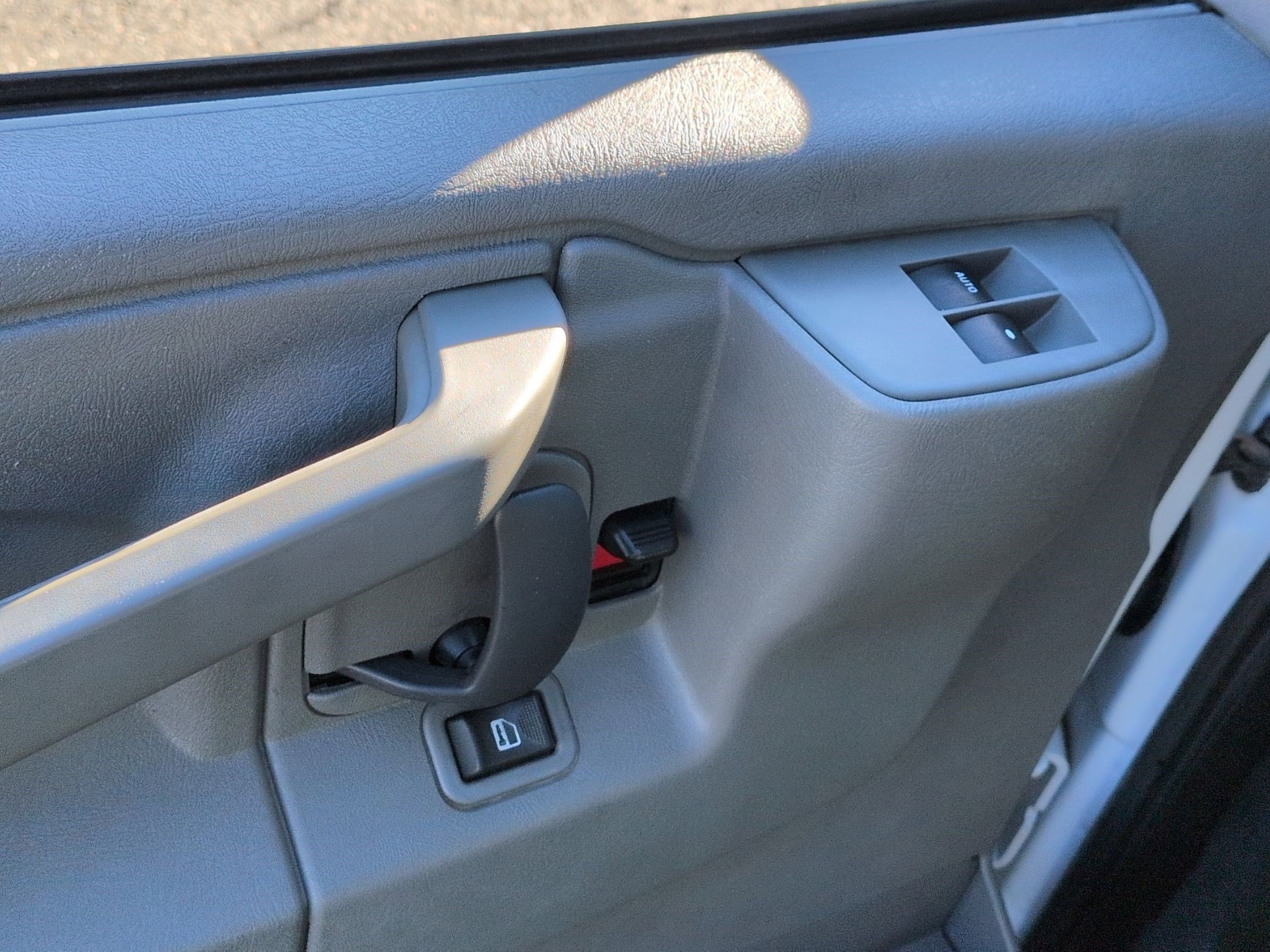 Used 2017 Chevrolet Express 2500 LS image 15