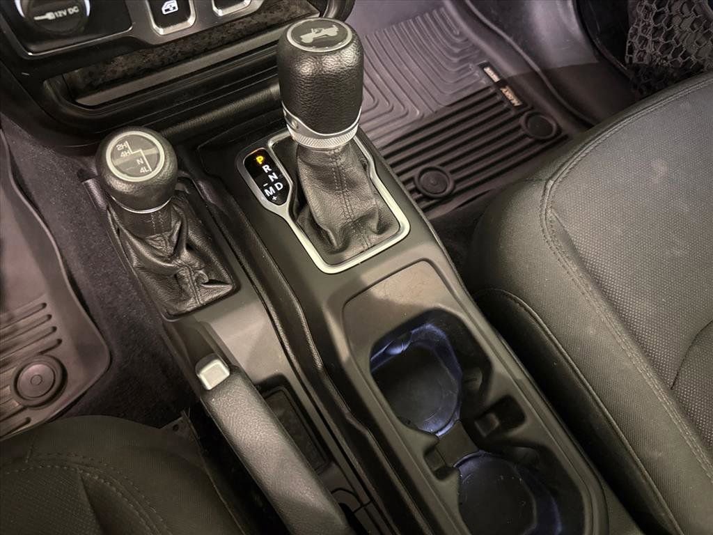 Used 2020 Jeep Wrangler Sport S image 25