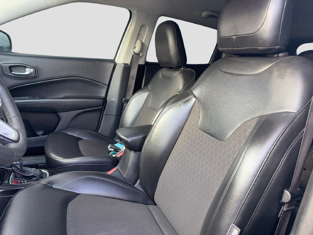 Used 2021 Jeep Compass Latitude AWD/4WD image 9