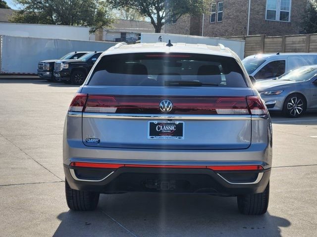 Used 2024 Volkswagen Atlas Cross Sport SE image 14