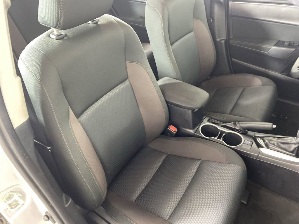 Used 2019 Toyota Corolla LE image 25