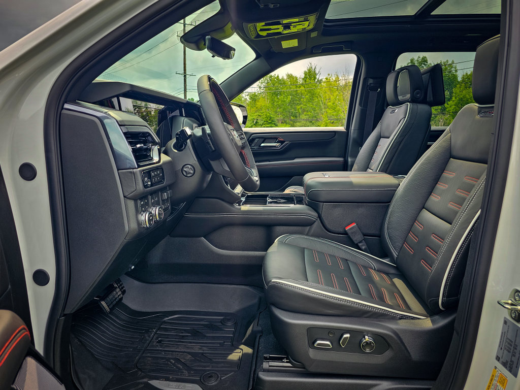 New 2026 GMC Yukon XL AT4 Ultimate w/ LPO, Floor Liner Package AWD/4WD image 15