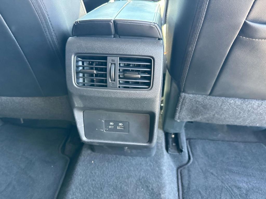 Used 2023 Nissan Rogue SL image 15