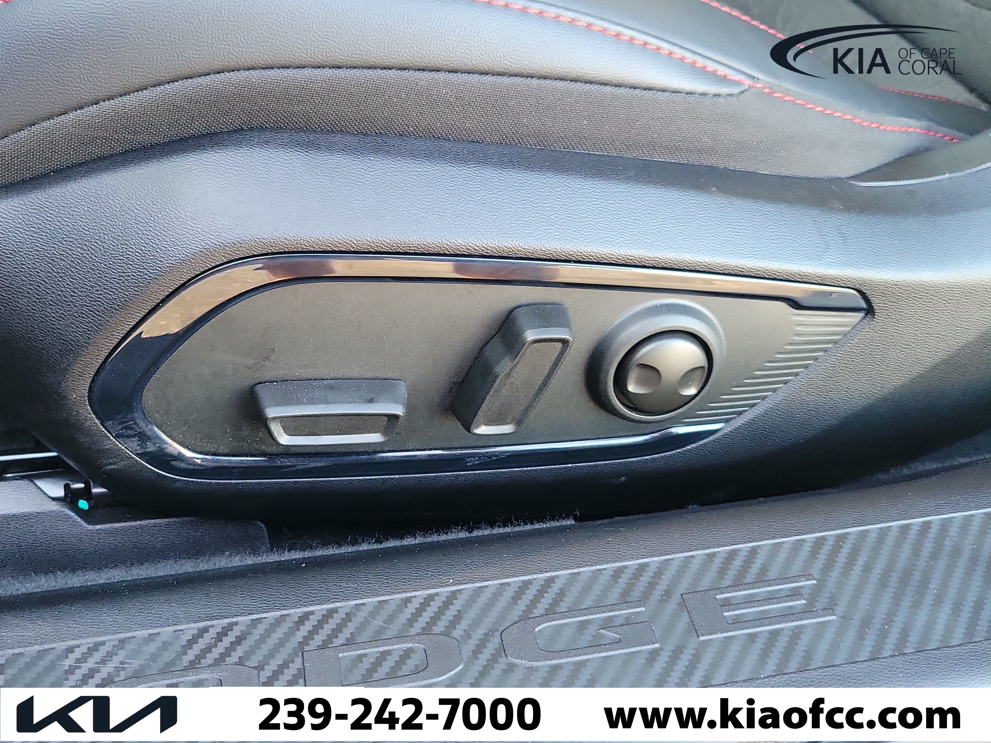 Used 2025 Dodge Charger Daytona R/T w/ Quick Order Package 25M R/T AWD/4WD image 12