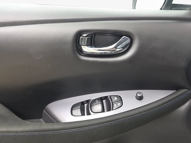 Used 2025 Nissan Leaf S FWD image 27
