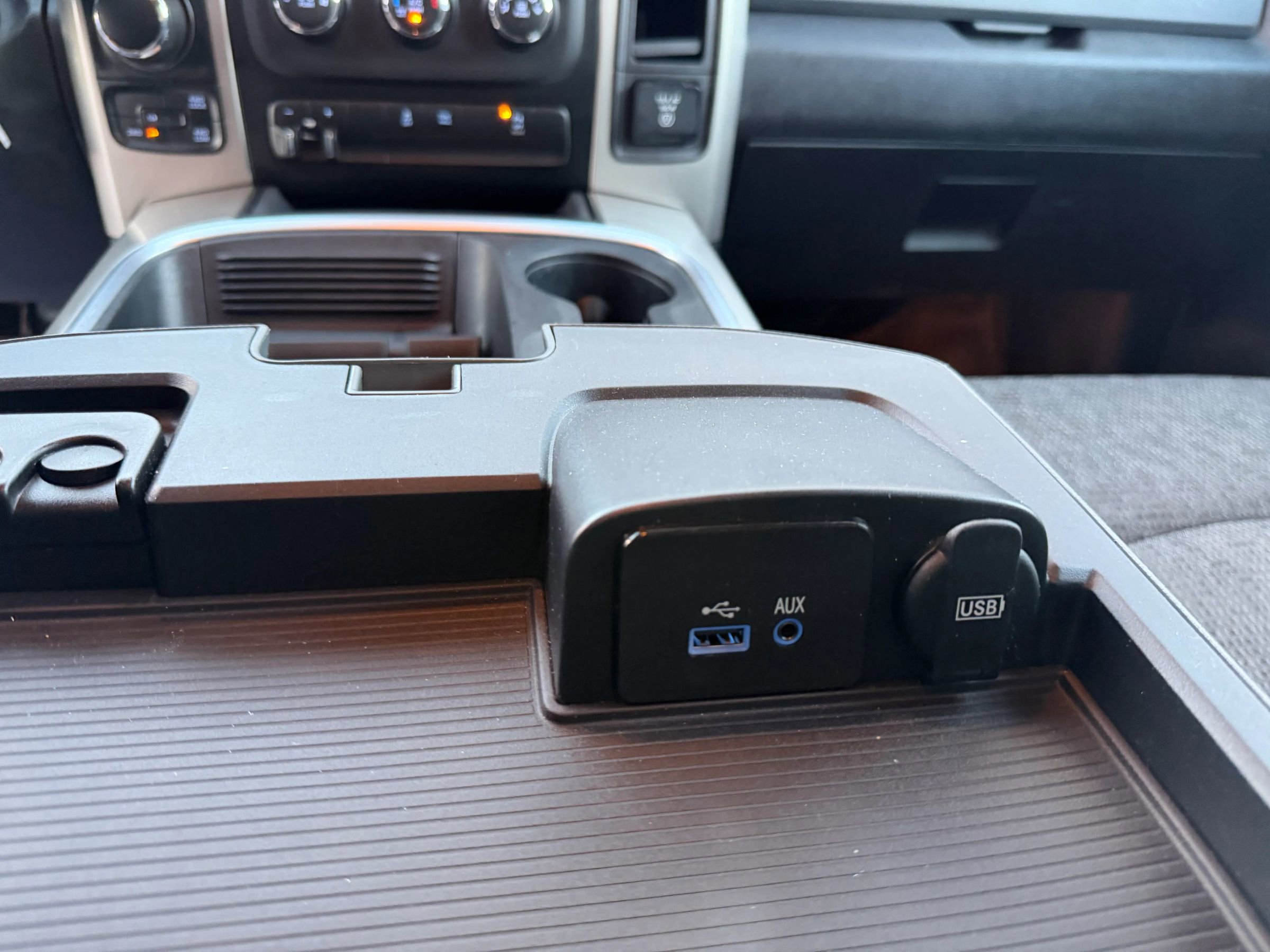 Used 2017 RAM 1500 Classic SLT image 30