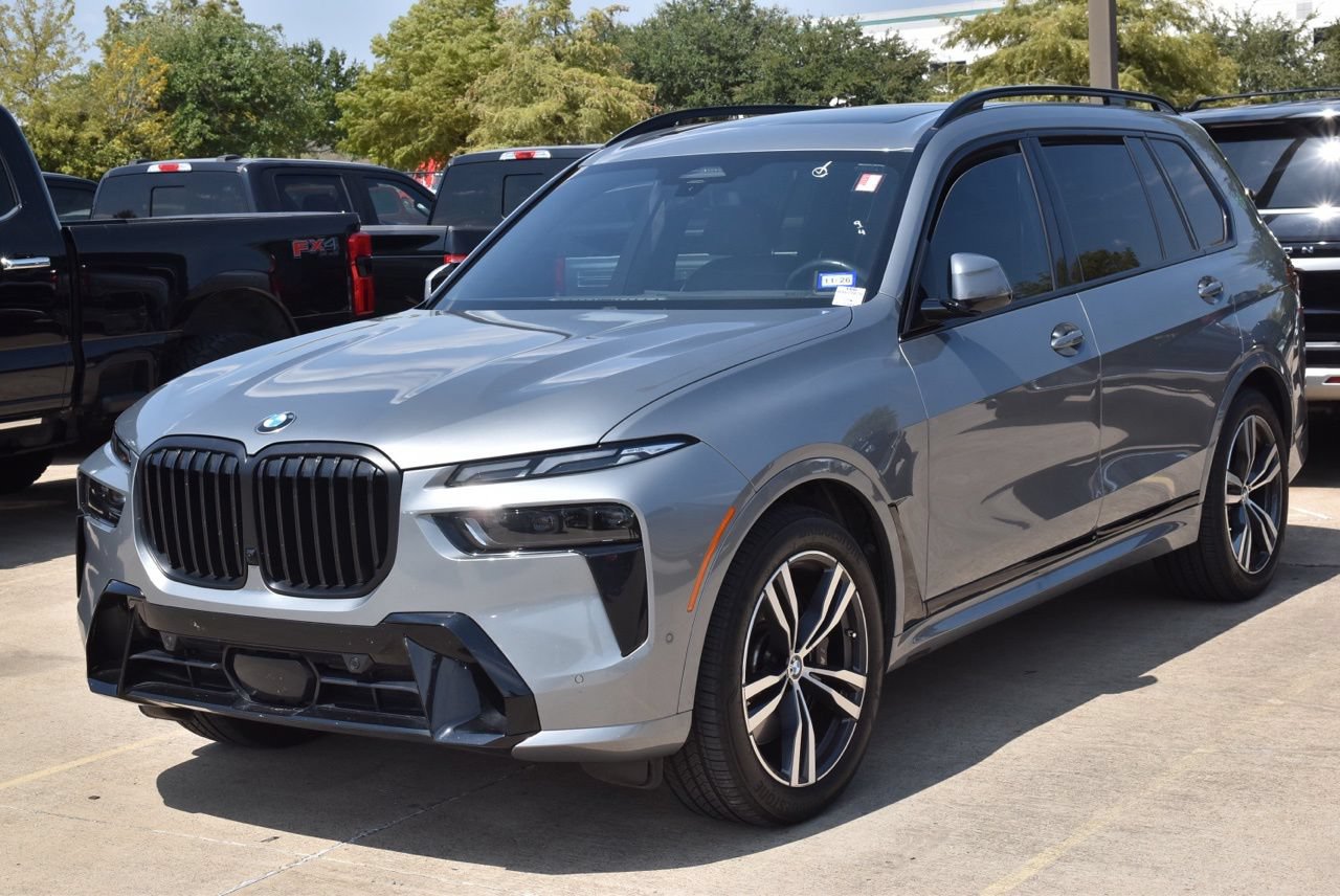 Used 2024 BMW X7 xDrive40i w/ M Sport Package AWD/4WD image 2
