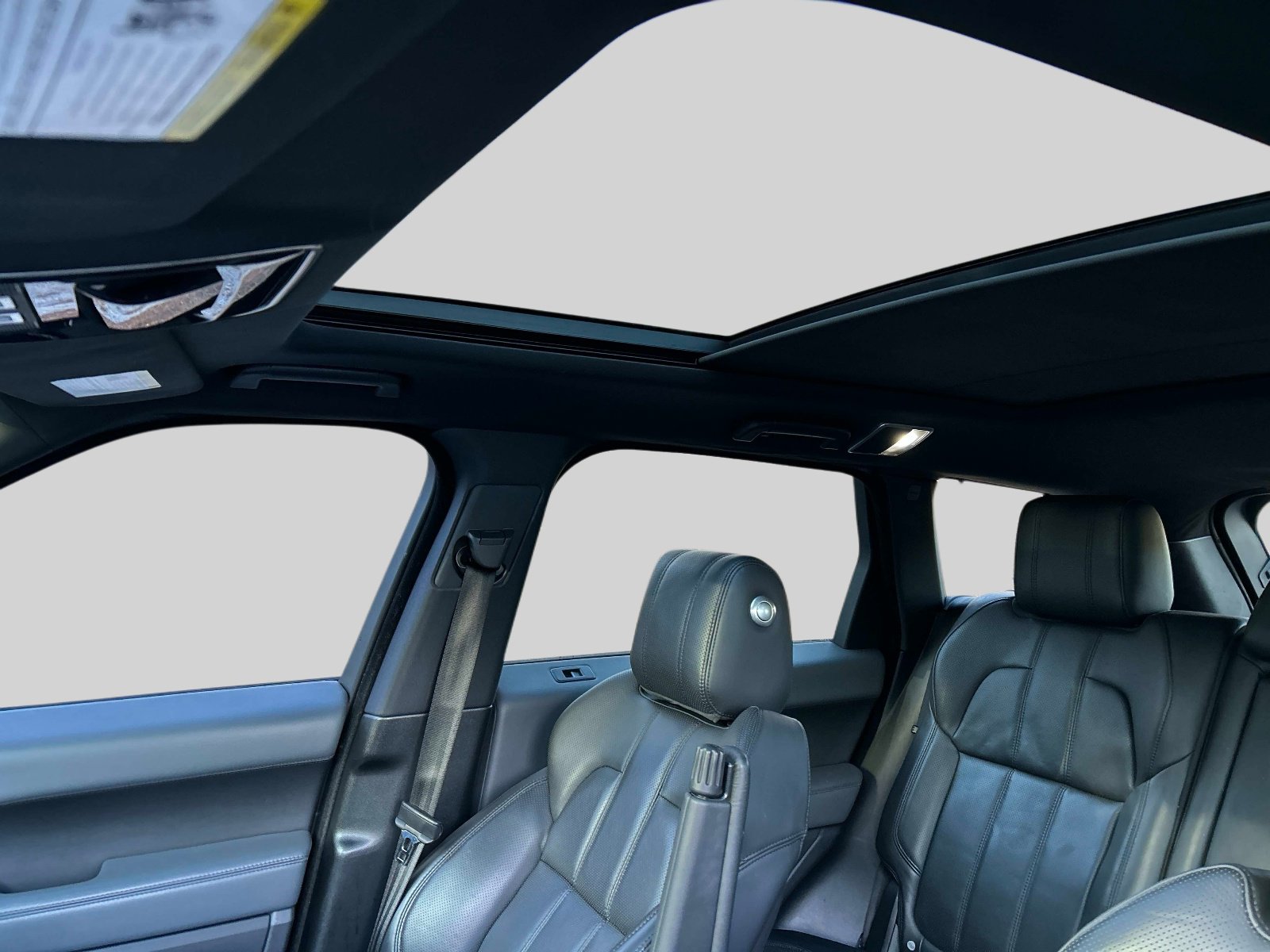 Used 2014 Land Rover Range Rover Sport HSE image 24