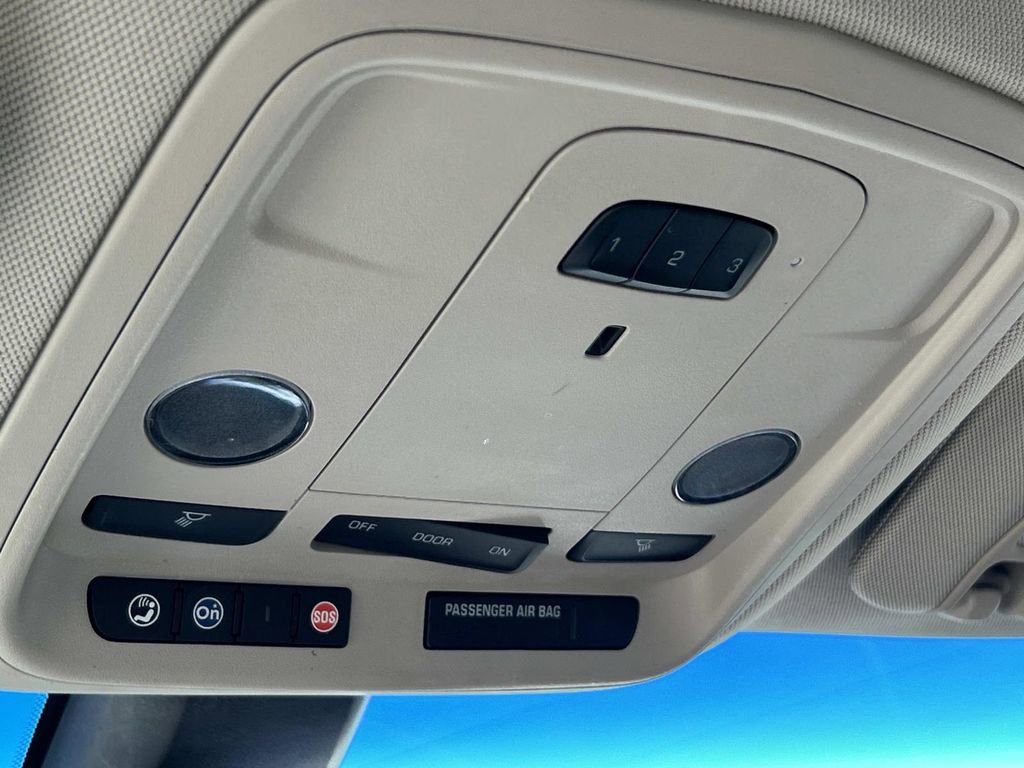 Used 2018 Cadillac XTS Luxury image 25