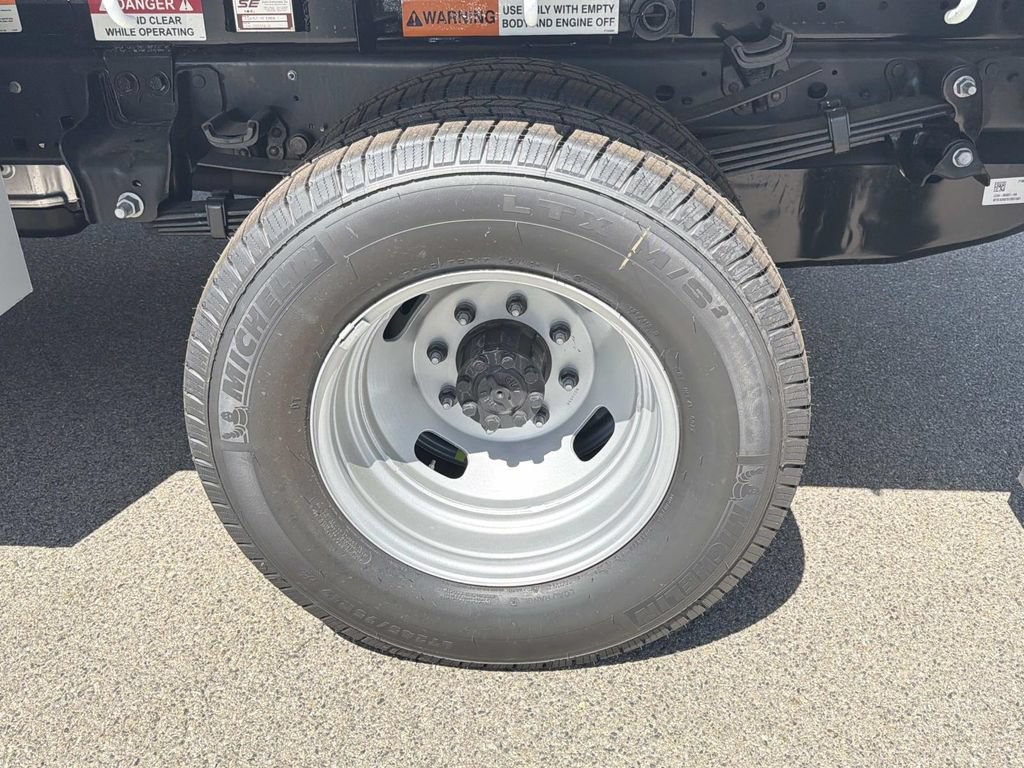 New 2026 Ford F350 XL w/ XL Chrome Package RWD image 10