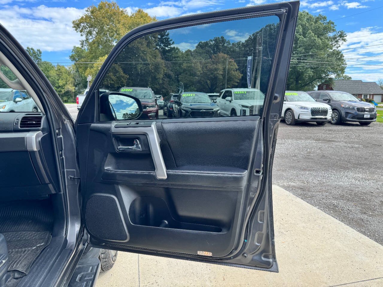 Used 2021 Toyota 4Runner SR5 Premium w/ Moonroof Package AWD/4WD image 10