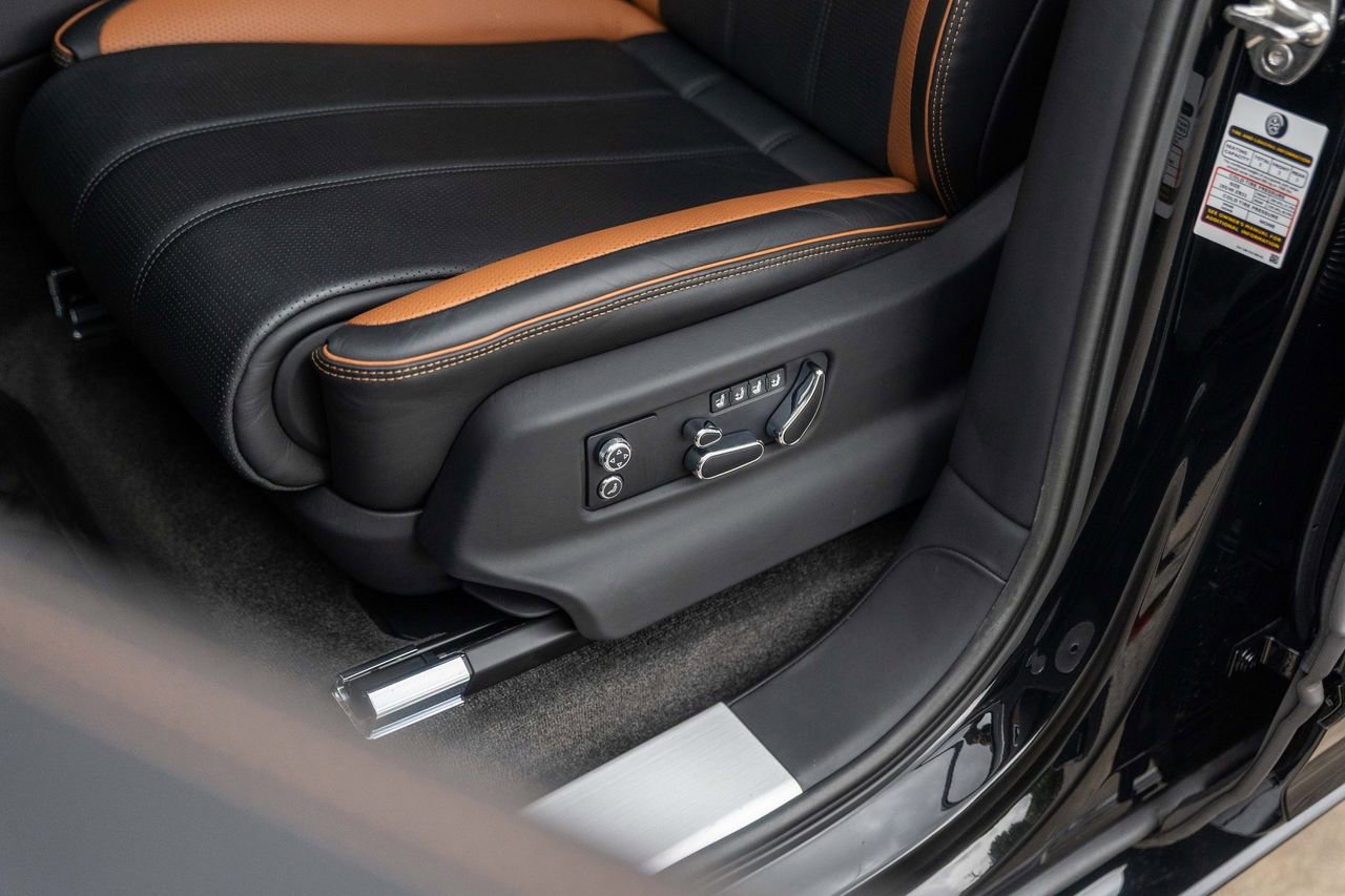 Certified 2024 Bentley Bentayga AWD/4WD image 22