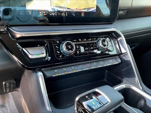 Used 2024 GMC Sierra 1500 Denali AWD/4WD image 22