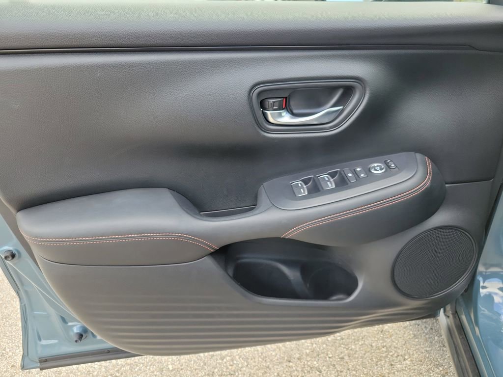 Used 2025 Honda HR-V Sport image 16