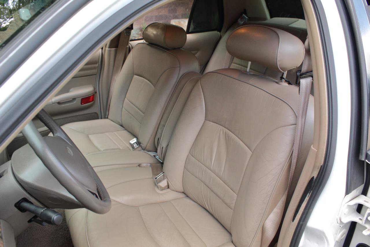 Used 1999 Ford Crown Victoria LX RWD image 39