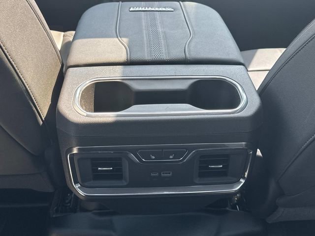 Used 2024 Chevrolet Silverado 2500 High Country w/ Technology Package image 16