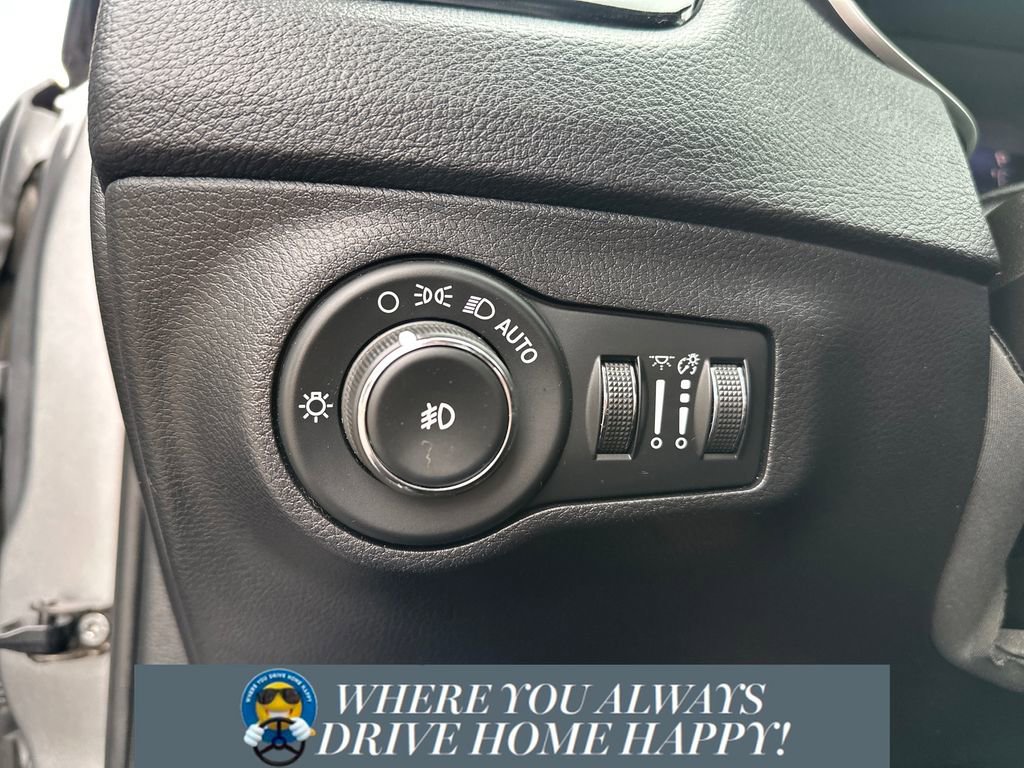 Used 2020 Jeep Compass Latitude FWD image 21