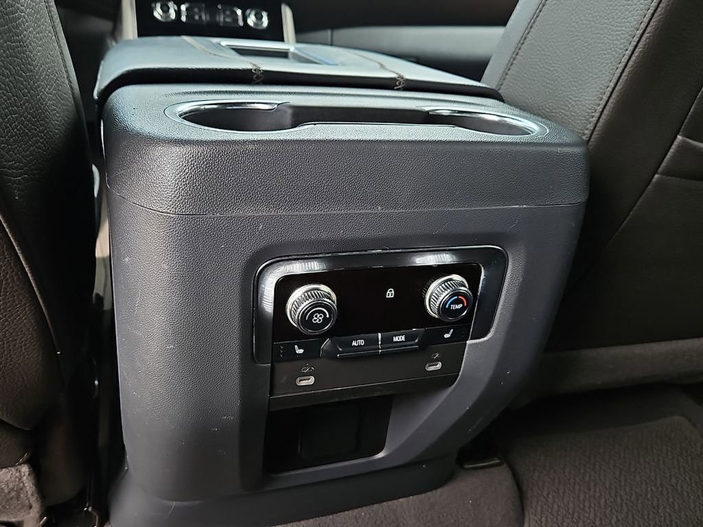 Used 2022 GMC Yukon Denali image 22