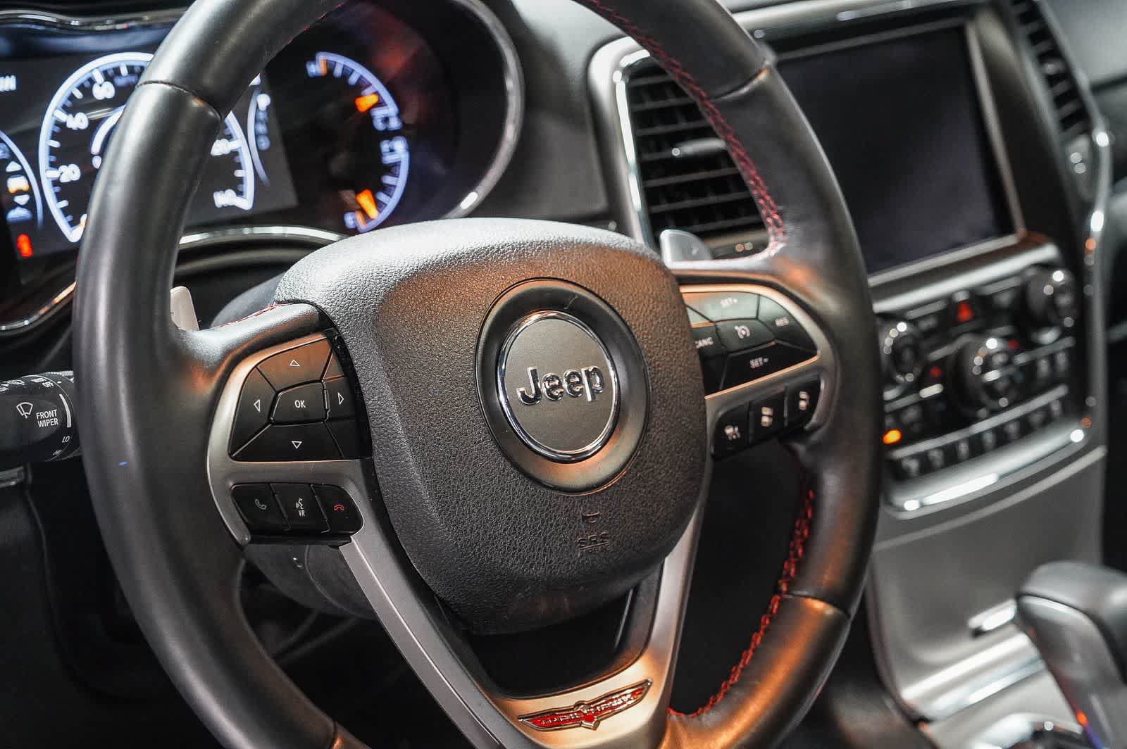 Used 2018 Jeep Grand Cherokee Trailhawk w/ Trailhawk Luxury Group AWD/4WD image 21