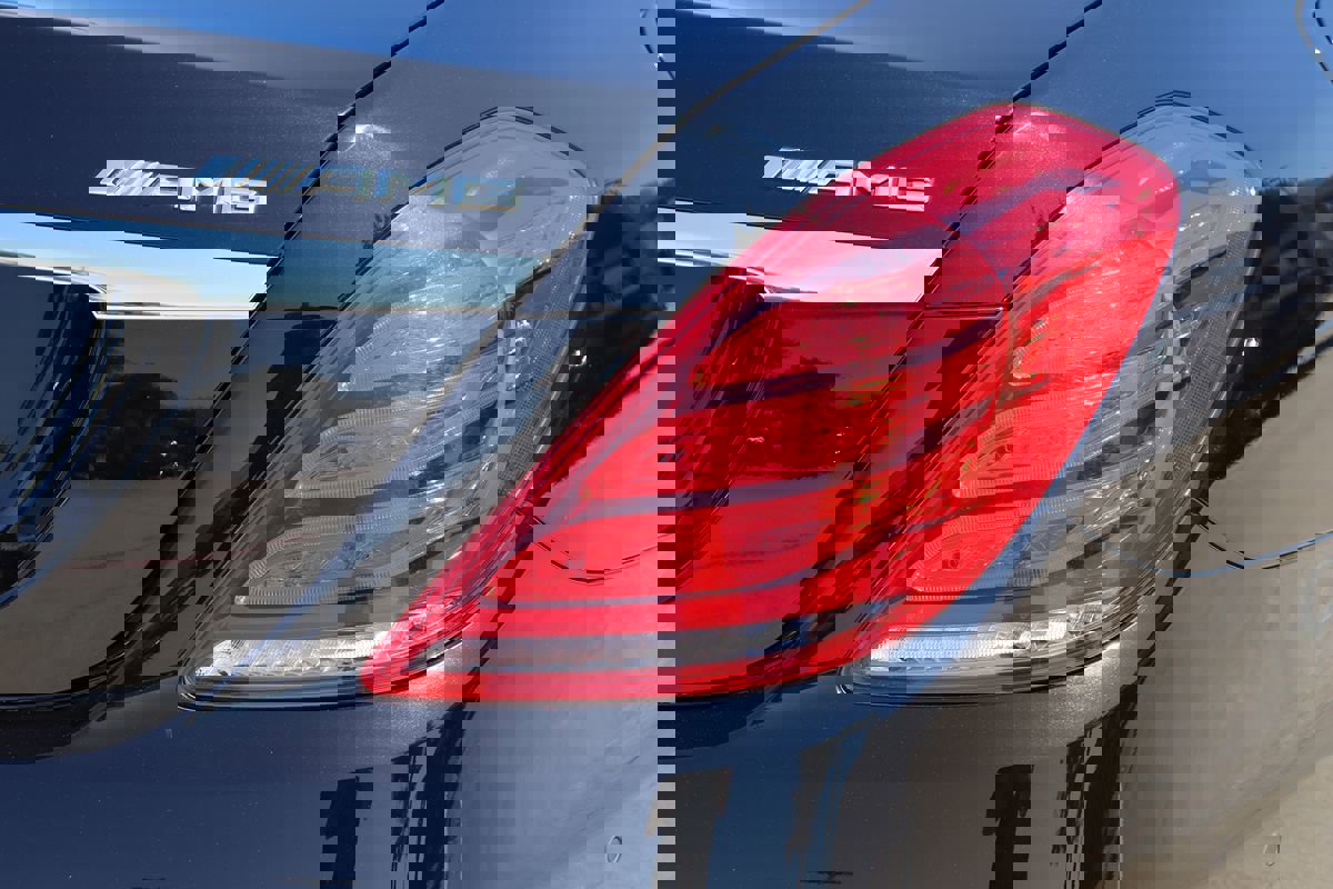 Used 2015 Mercedes-Benz S 63 AMG 4MATIC Sedan w/ Driver Assistance Package image 14