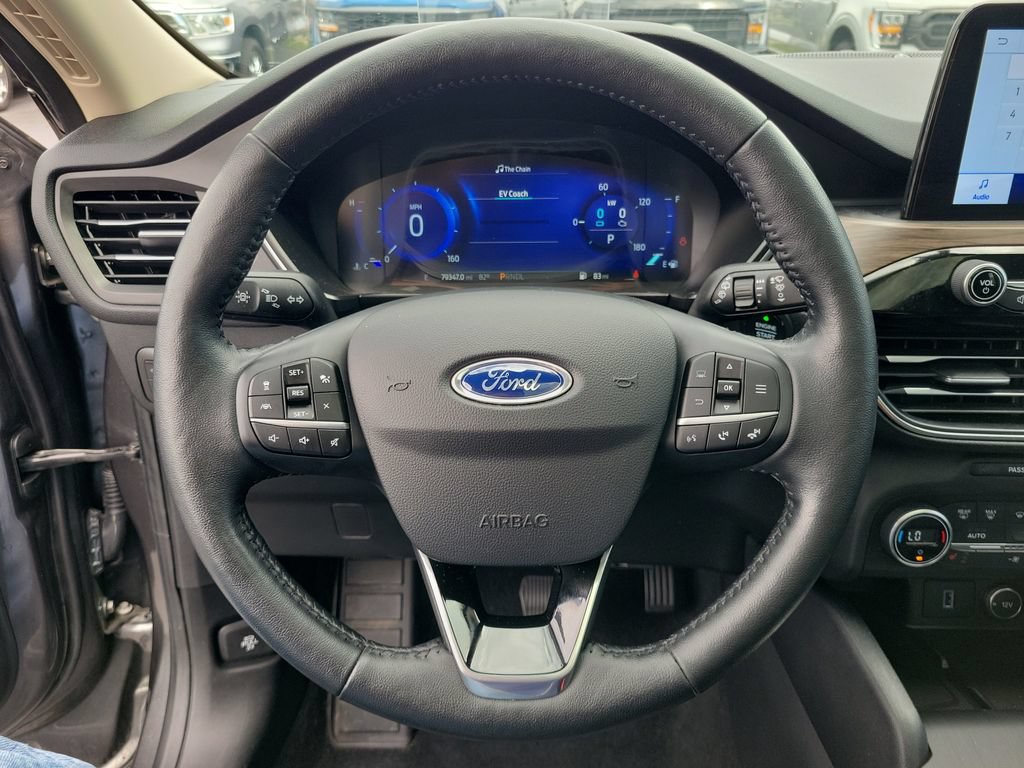 Certified 2020 Ford Escape Titanium w/ Titanium Premium Package 2.0 AWD/4WD image 23