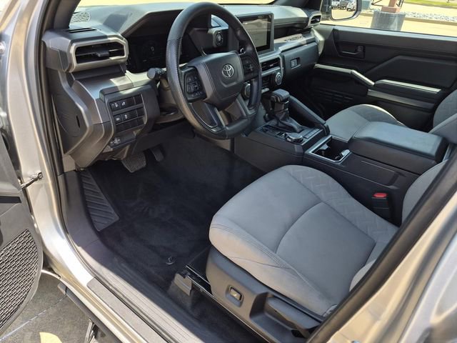 Used 2025 Toyota Tacoma SR5 AWD/4WD image 23