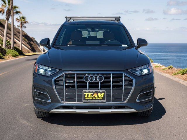 Used 2021 Audi Q5 2.0T Premium w/ Convenience Package AWD/4WD image 3
