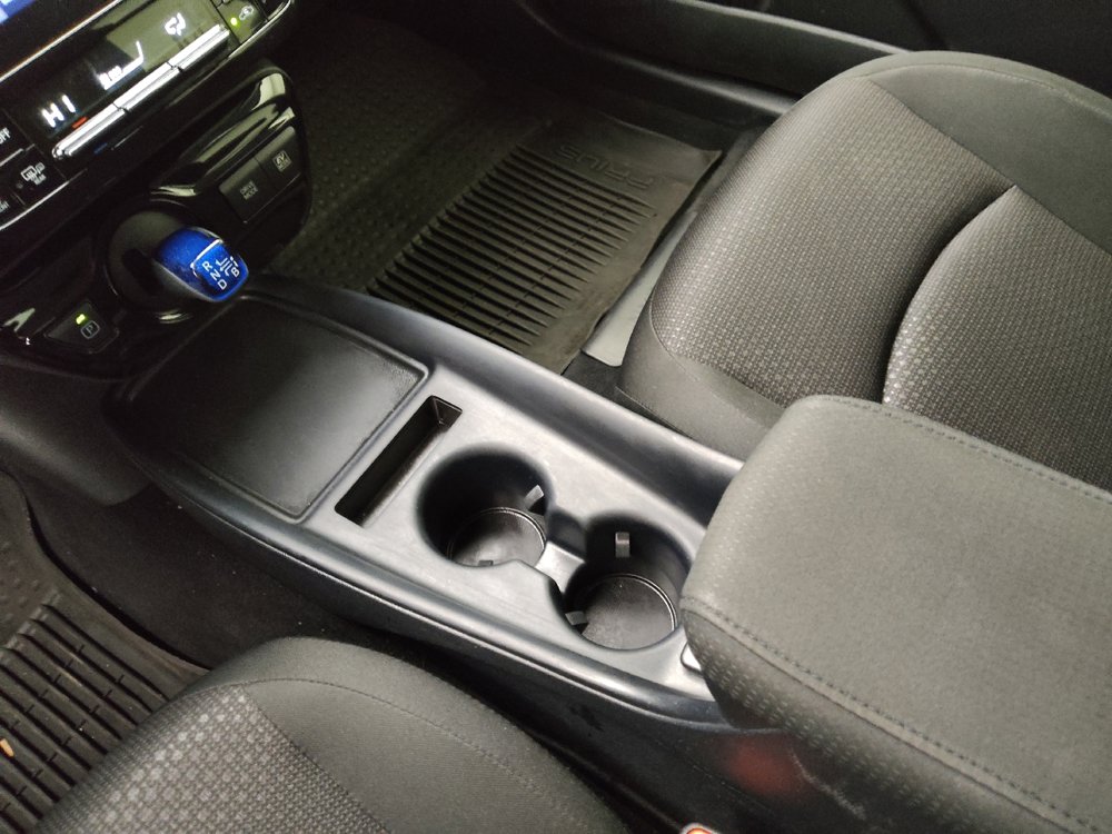 Used 2021 Toyota Prius LE FWD image 26