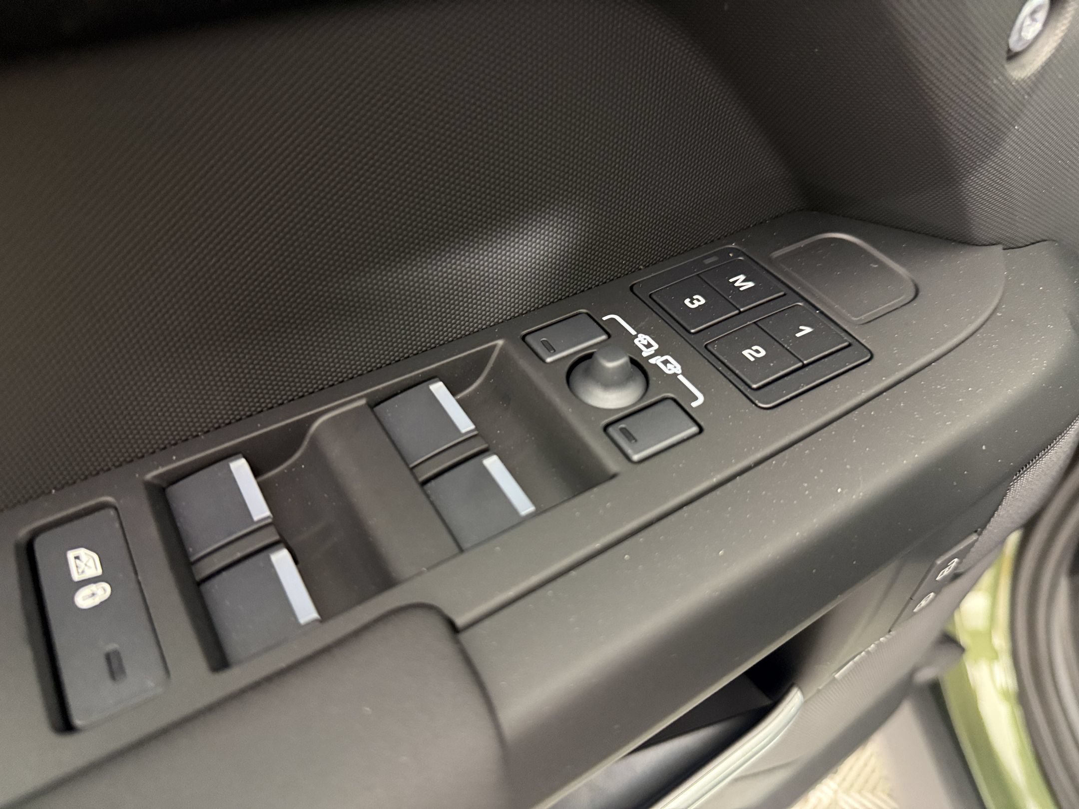 New 2026 Land Rover Defender 110 S AWD/4WD image 14