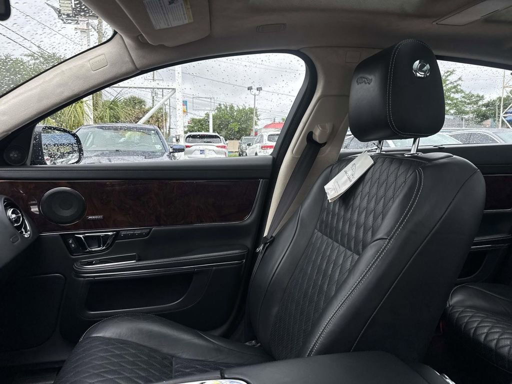 Used 2016 Jaguar XJ L Portfolio RWD image 18