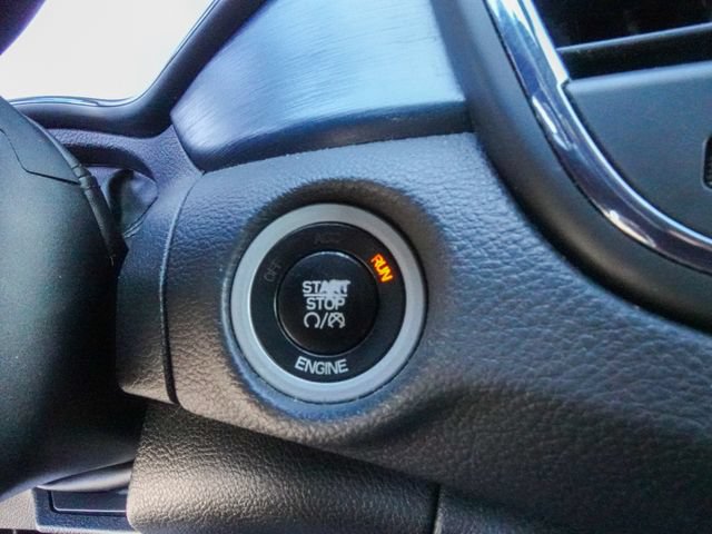 Used 2015 Chrysler 200 S FWD image 19