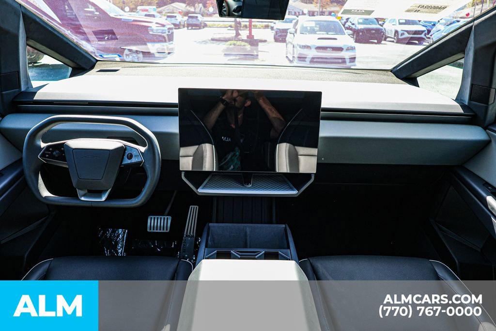 Used 2024 Tesla Cybertruck AWD Crew Cab image 27