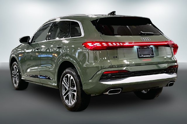 Used 2025 Audi Q5 Premium w/ Convenience Package AWD/4WD image 12