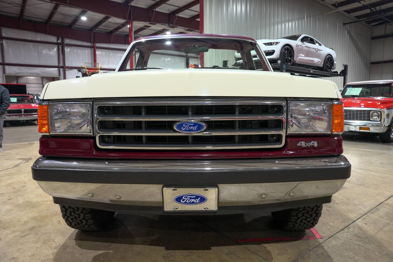 Used 1990 Ford Bronco XLT 2dr 4WD SUV image 12