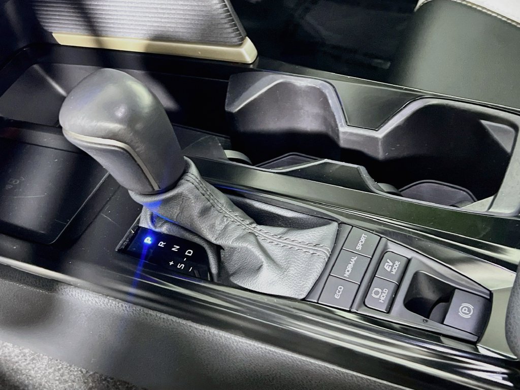 Used 2025 Toyota Camry SE FWD image 21