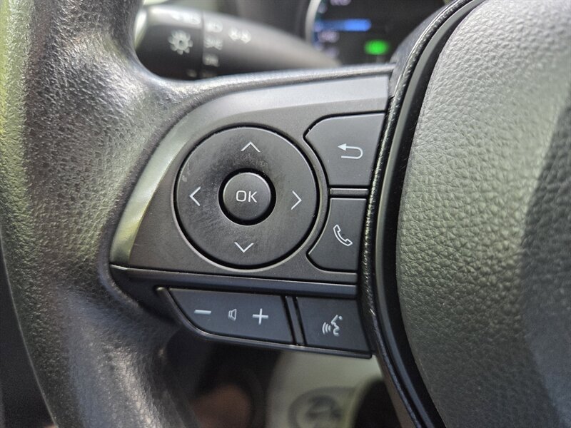 Used 2022 Toyota RAV4 LE AWD/4WD image 16