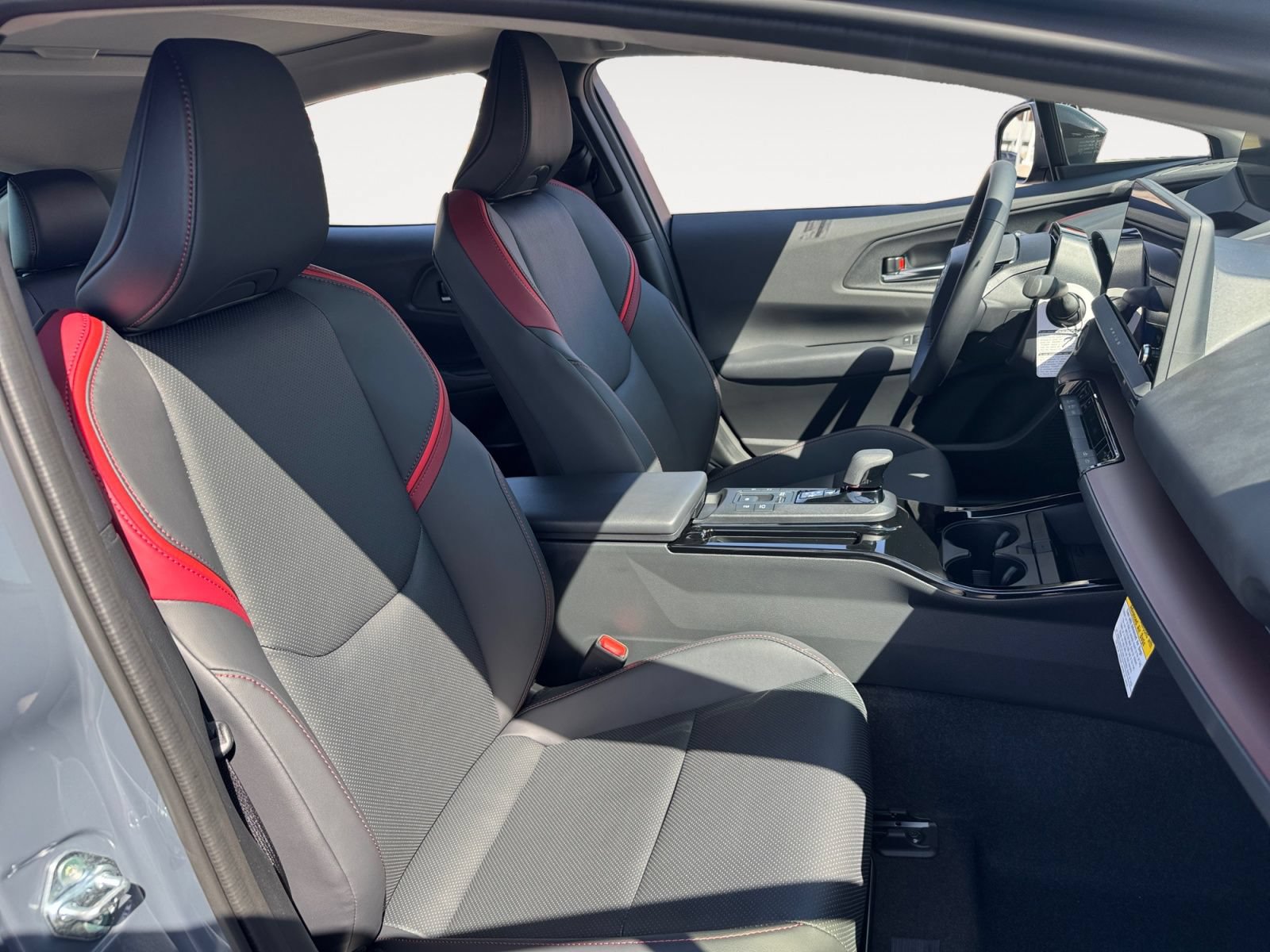 New 2026 Toyota Prius Plug-In Hybrid FWD image 15