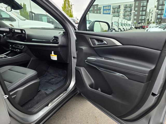 New 2025 Chevrolet Traverse LT w/ LPO, Illumination Package image 10