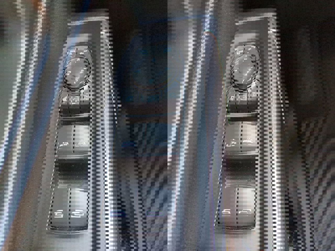 Used 2021 Chevrolet Silverado 2500 LTZ w/ LTZ Premium Package image 23