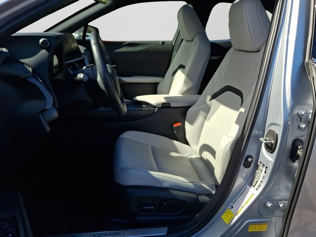 Used 2025 Lexus UX 300h AWD w/ Accessory Package (Z1) image 14