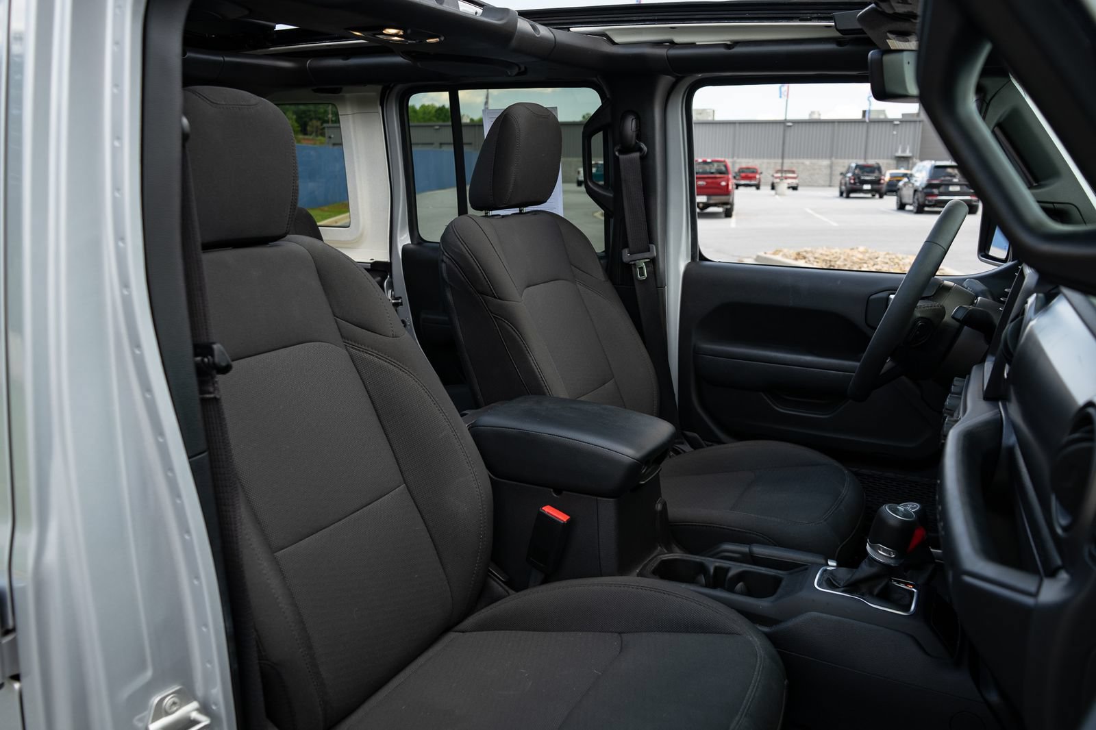 Used 2023 Jeep Wrangler Unlimited w/ Sun & Screen Package AWD/4WD image 23