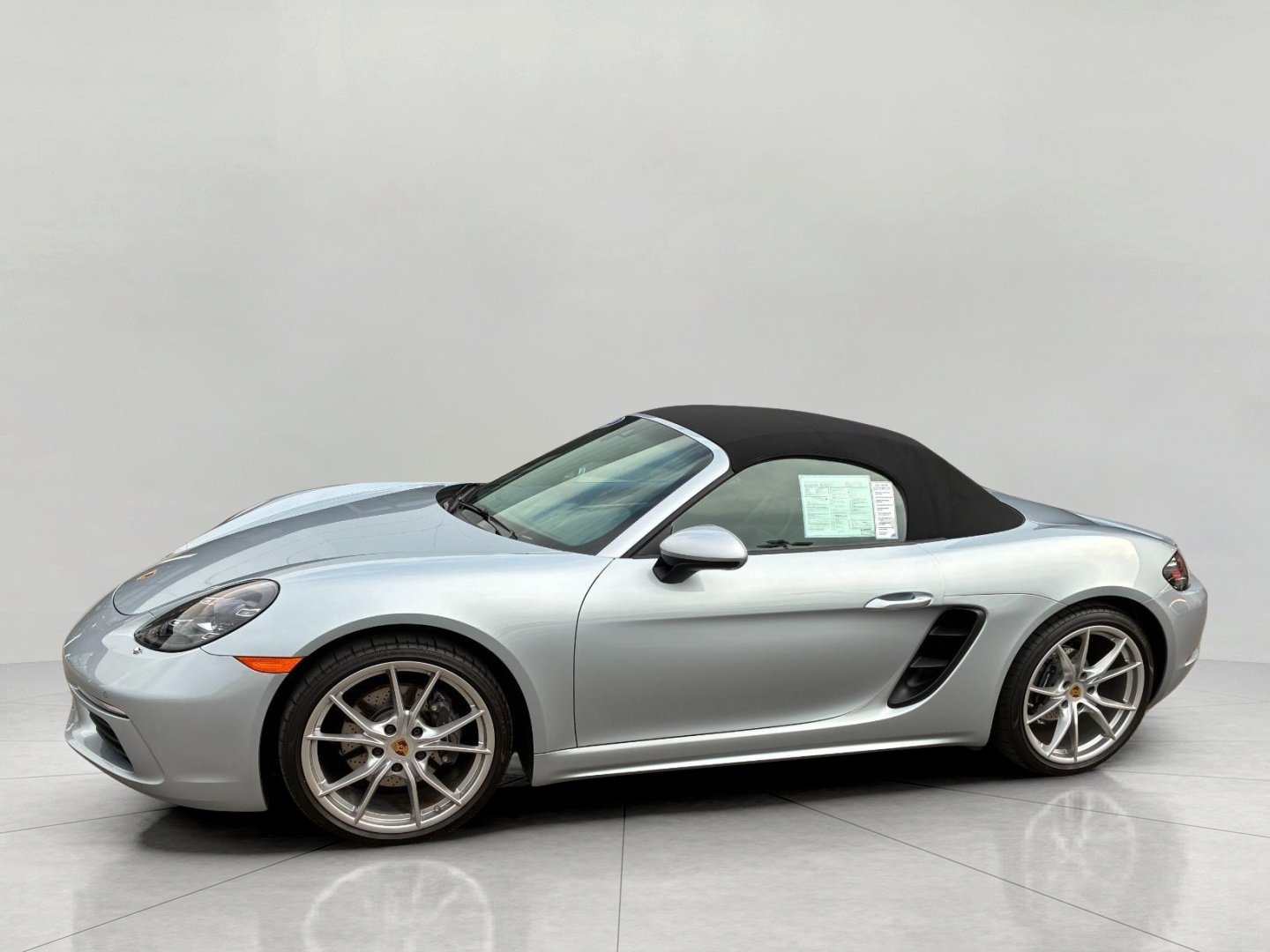 Used 2022 Porsche 718 Boxster RWD image 5