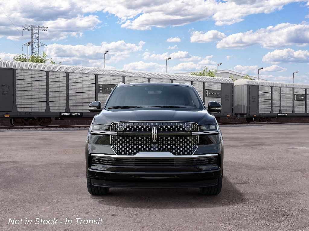 New 2027 Lincoln Navigator Reserve AWD/4WD image 3