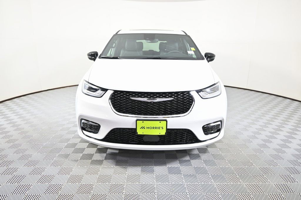 New 2026 Chrysler Pacifica Select image 10