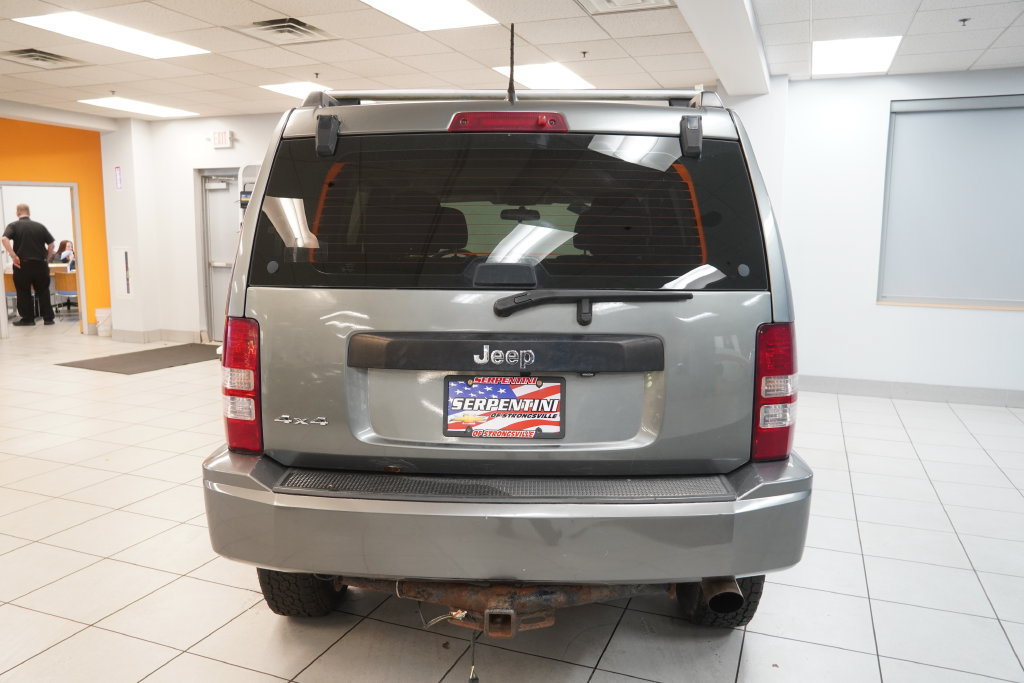 Used 2012 Jeep Liberty Sport AWD/4WD image 8