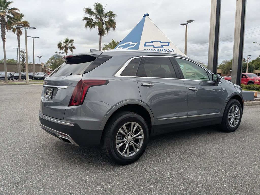 Used 2021 Cadillac XT5 Premium Luxury FWD image 3