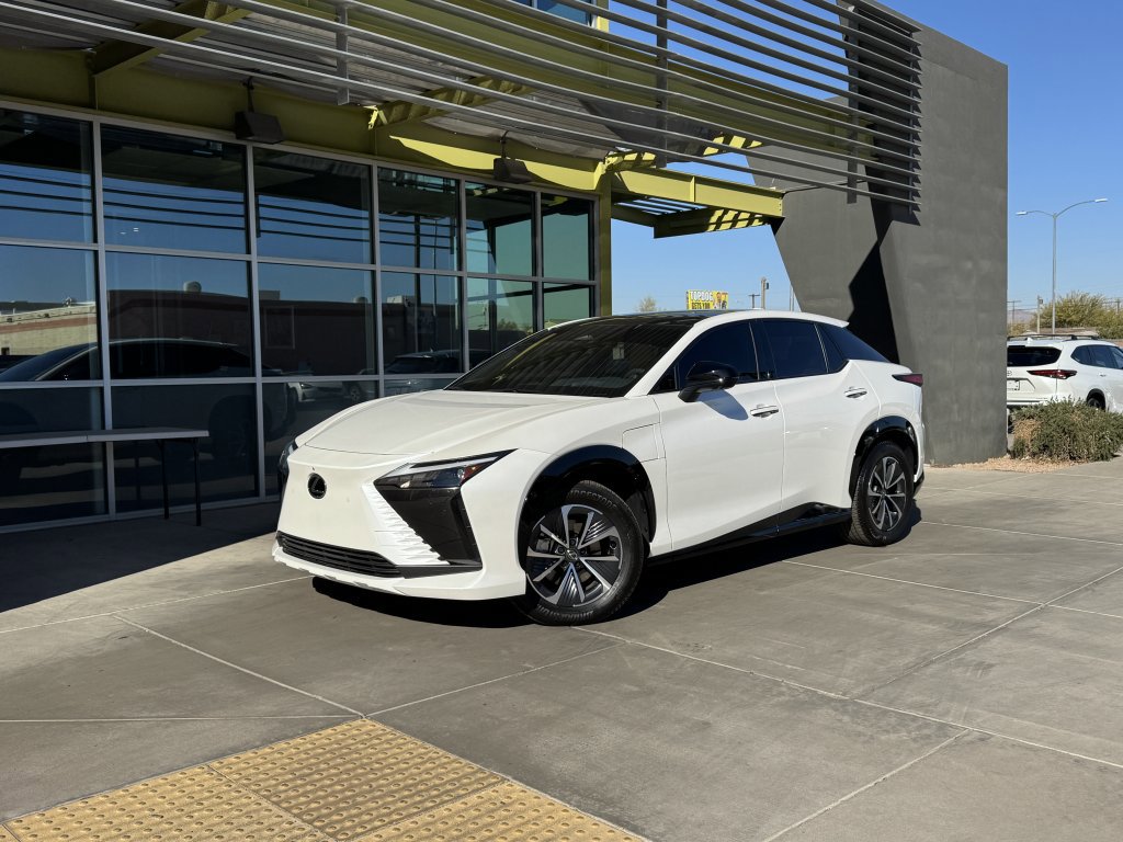 Used 2023 Lexus RZ 450e Premium w/ Technology Package image 1