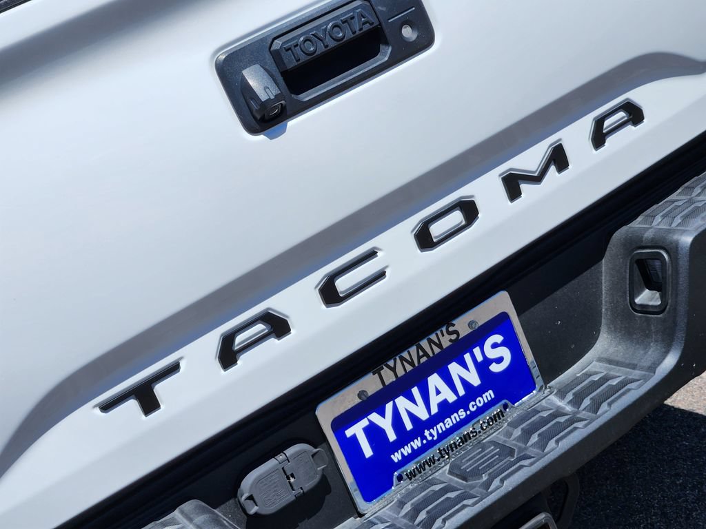 Used 2019 Toyota Tacoma TRD Sport AWD/4WD image 8