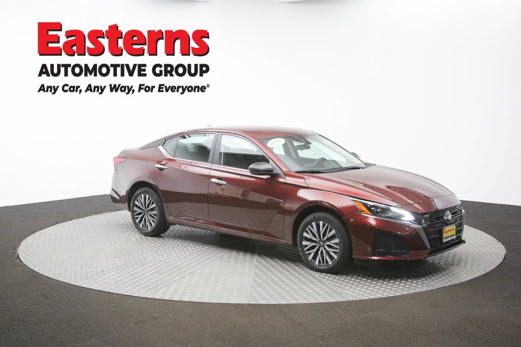 Used 2025 Nissan Altima 2.5 SV AWD/4WD image 44